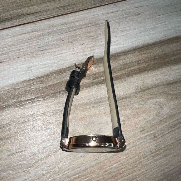 Rose Gold Wristwatch Women’s Black Band  Japan Movement Tested Added New Battery - Picture 7 of 8